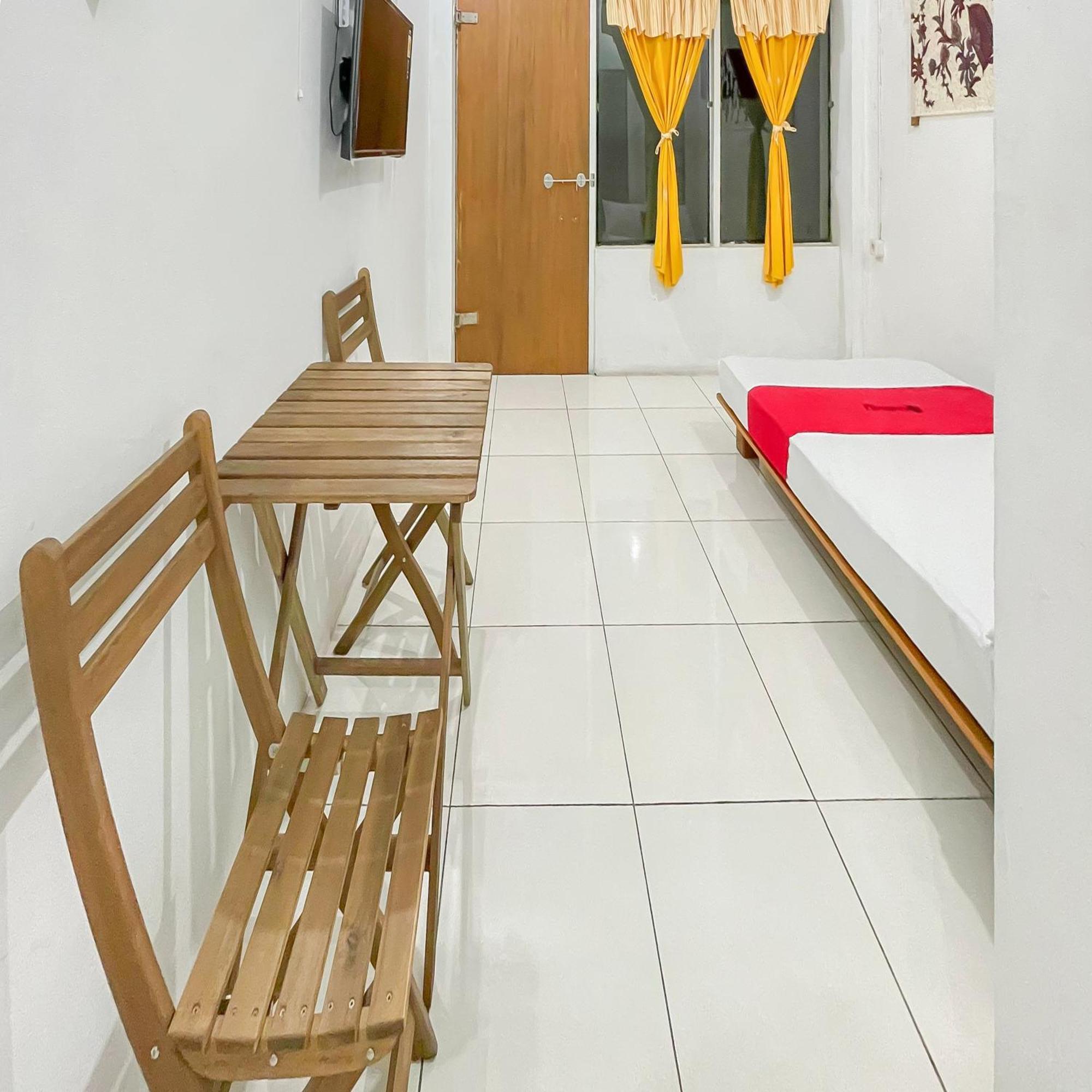 Reddoorz Syariah At Jalan Ra Kosasih Sukabumi 호텔 외부 사진