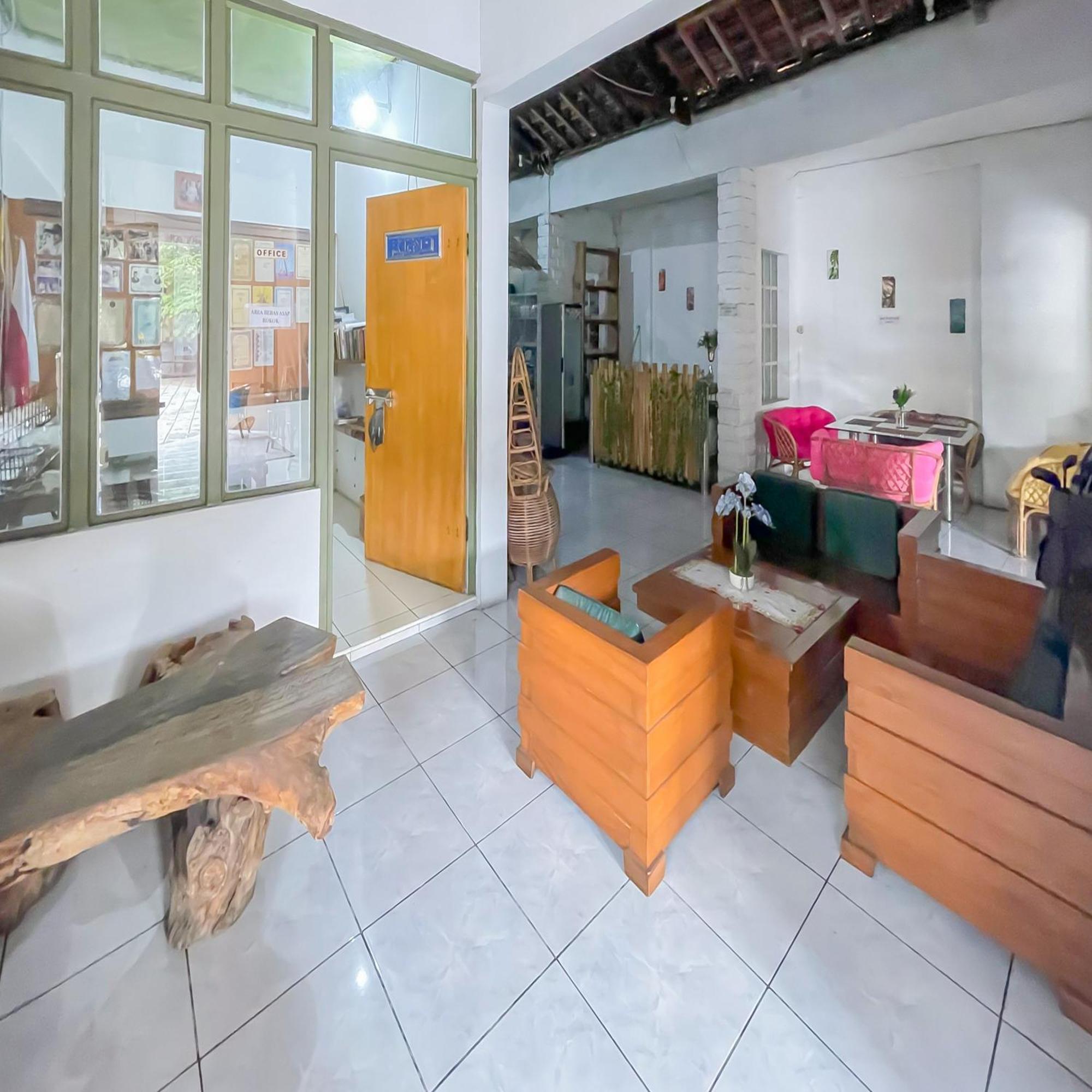Reddoorz Syariah At Jalan Ra Kosasih Sukabumi 호텔 외부 사진