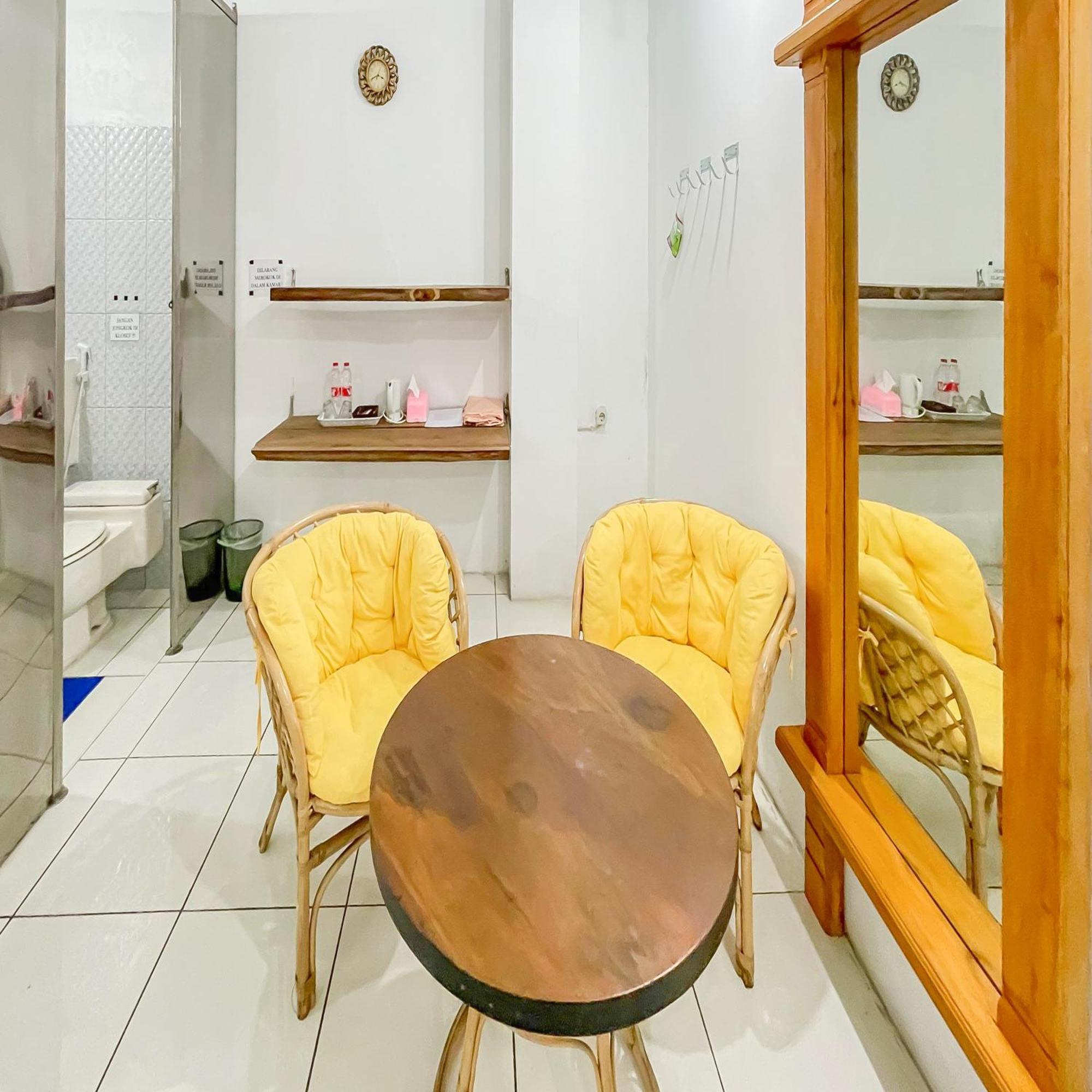 Reddoorz Syariah At Jalan Ra Kosasih Sukabumi 호텔 외부 사진
