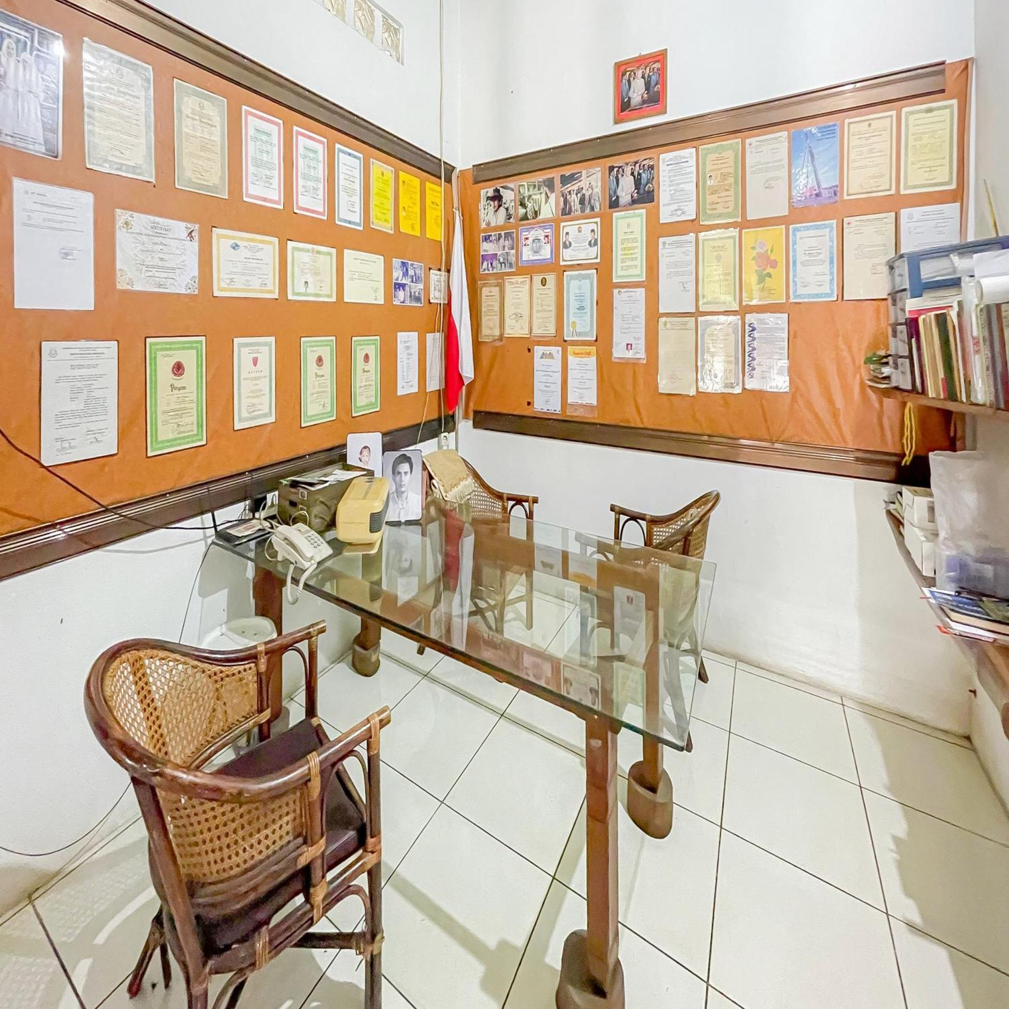Reddoorz Syariah At Jalan Ra Kosasih Sukabumi 호텔 외부 사진