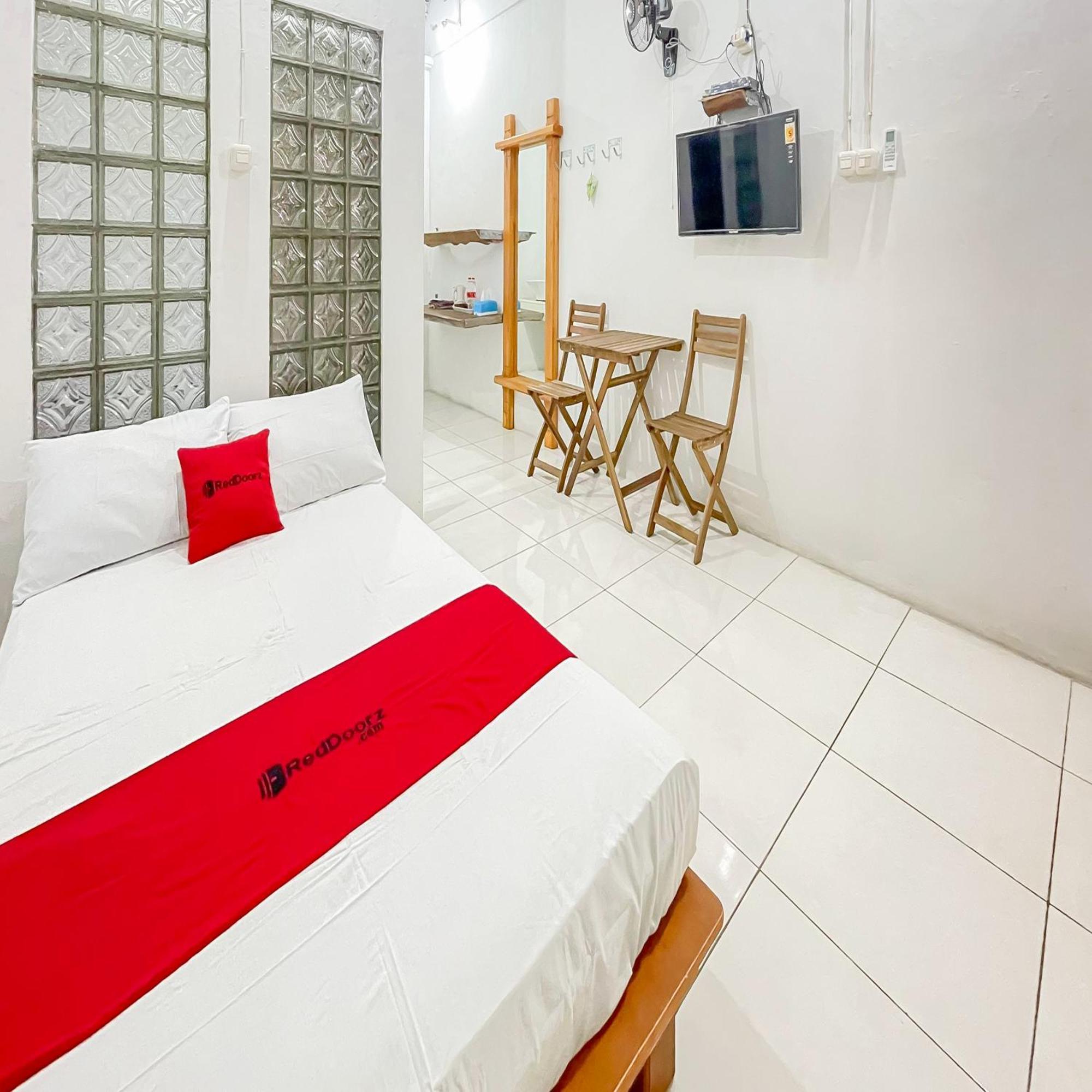 Reddoorz Syariah At Jalan Ra Kosasih Sukabumi 호텔 외부 사진