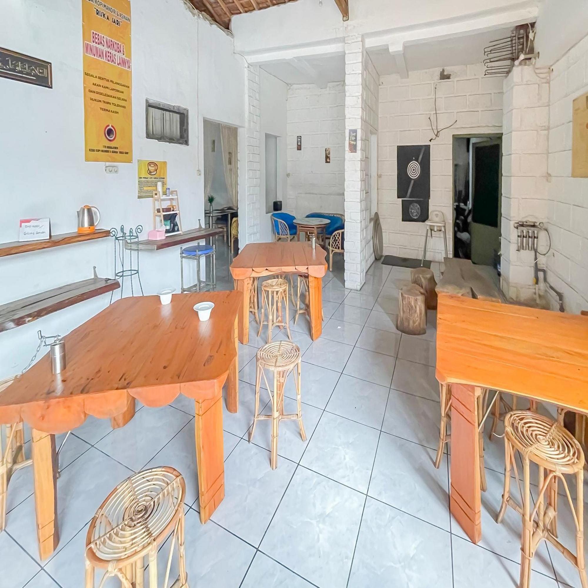 Reddoorz Syariah At Jalan Ra Kosasih Sukabumi 호텔 외부 사진